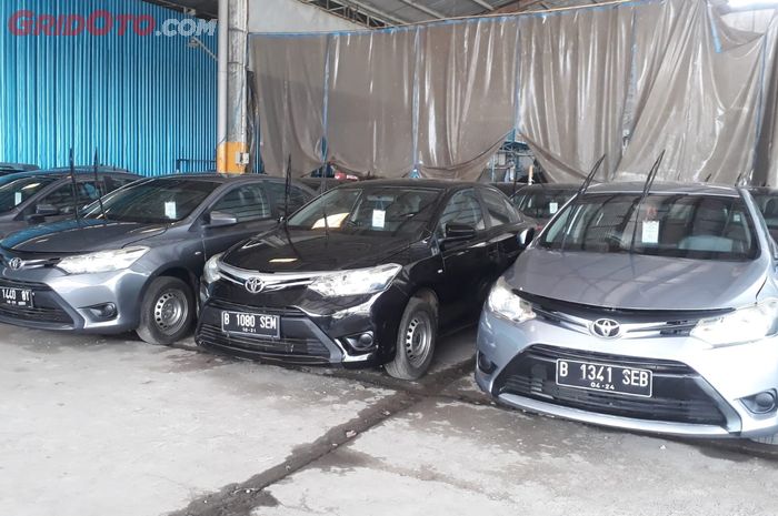 Toyota Limo Eks Taksi Bisa Dibeli Kredit, Cukup Keluarin Uang ...