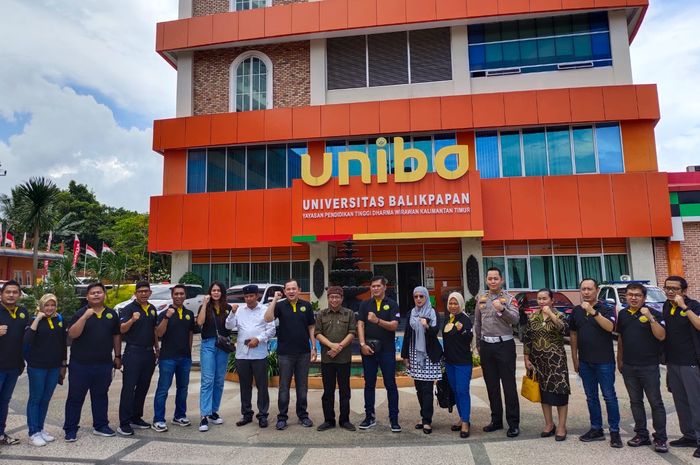 PT Astra International terus menggalakkan edukasi keselamatan berlalulintas. Yakni dengan &lsquo;menggrebek&rsquo; civitas akademika di Universitas Balikpapan (Uniba), Kaltim (18/9/2022)