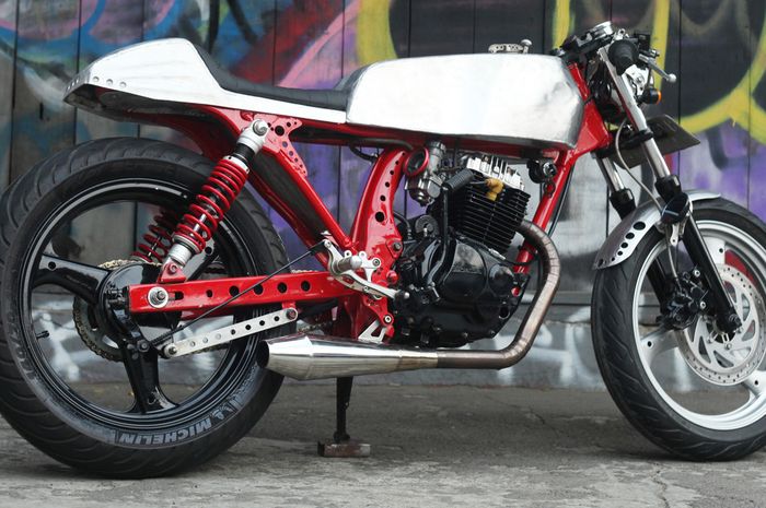 Begini gaya Honda GL Serie Cafe Racer garapan Gator Motorcycle