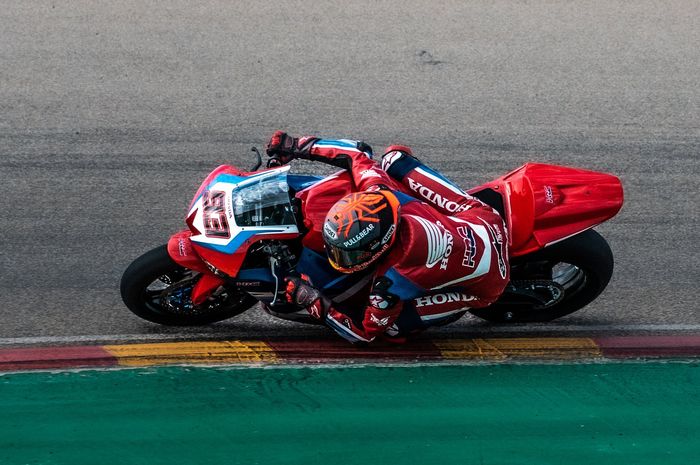 Marc Marquez latihan di sirkuit Karting Motorland Aragon gunakan Honda CBR600RR.