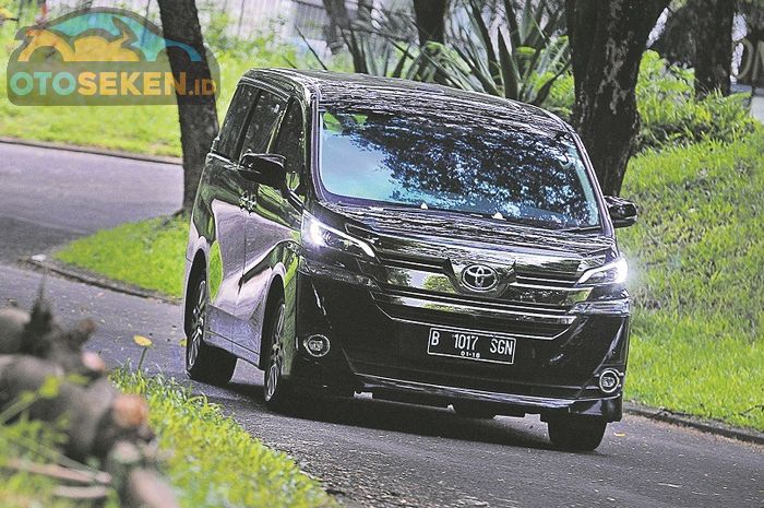 Spesifikasi dan kisaran harga Toyota Vellfire 2.5 tahun 2017 seken