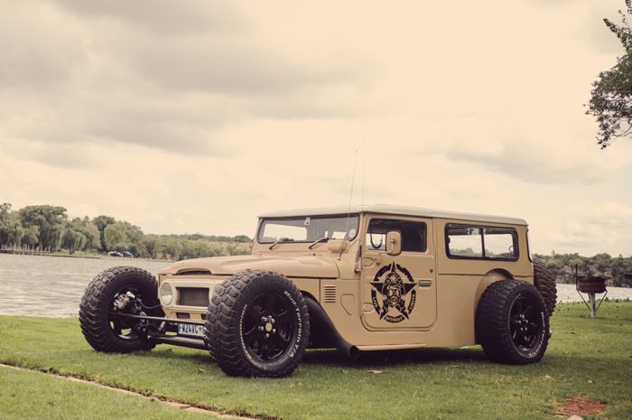 Modifikasi Toyota Land Cruiser FJ40 alias Hardtop dibikin ceper ala hot rod