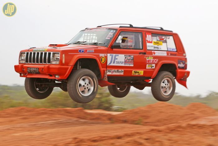 Jeep Cherokee Speed Offroad