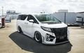 Toyota Alphard Kian Agresif, Adopsi Wajah Baru dan Pasang Pelek Akar