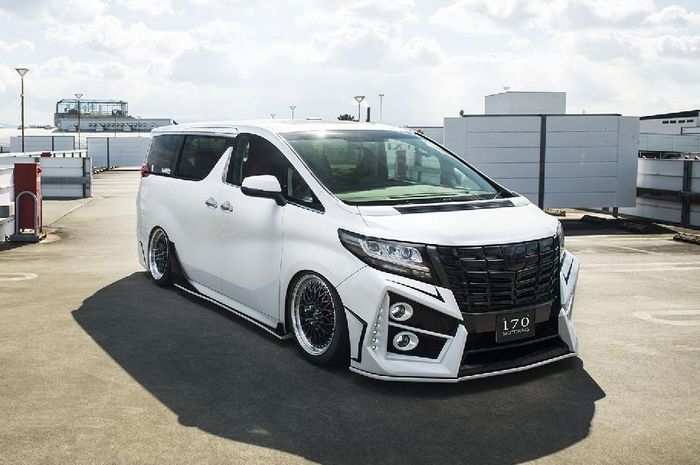 Modifikasi Toyota Alphard hasil garapan bengkel Jepang, Sixth Sense