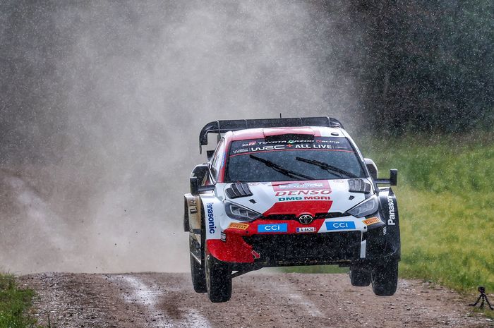 Aksi Kalle Rovanpera yang berhasil menang WRC Estonia 2022. Makin dekat dengan gelar juara dunia WRC 2022. 
