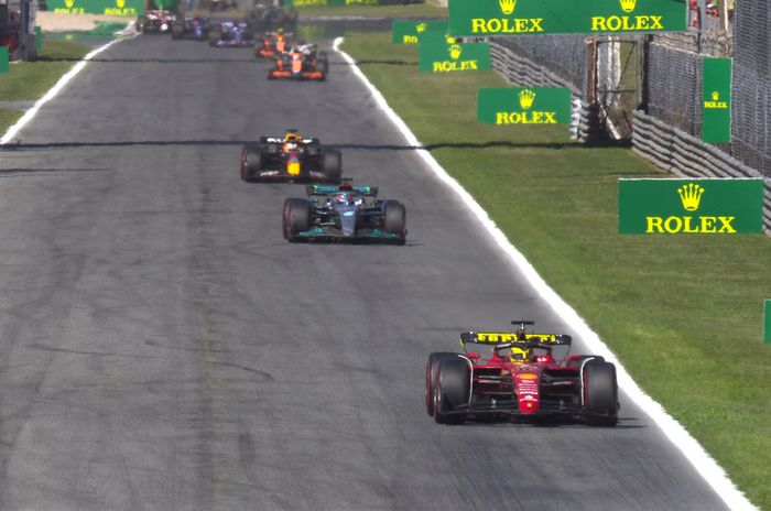 Melakukan start bagus dan memimpin hingga lap 12, Charles Leclerc mengaku tidak senang finish kedua di F1 Italia 2022
