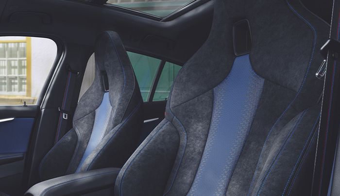 Tampilan kabin BMW M135i xDrive Street Racer