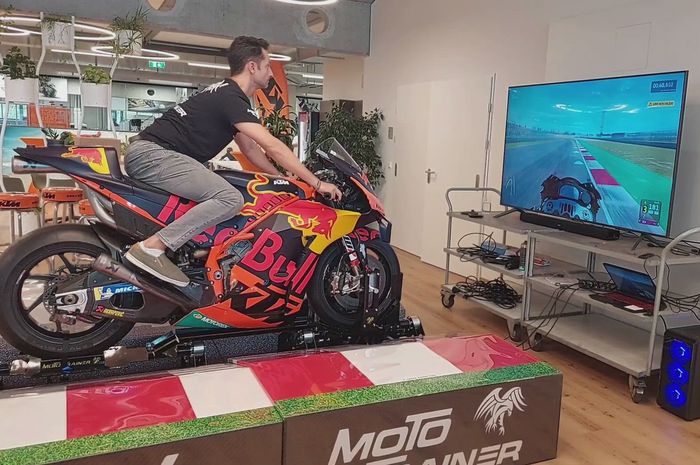 Ilustrasi simulator MotoGP