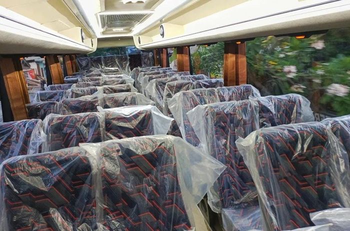 Interior bus baru PO Akas Mila Sejahtera, garapan karoseri Tentrem.