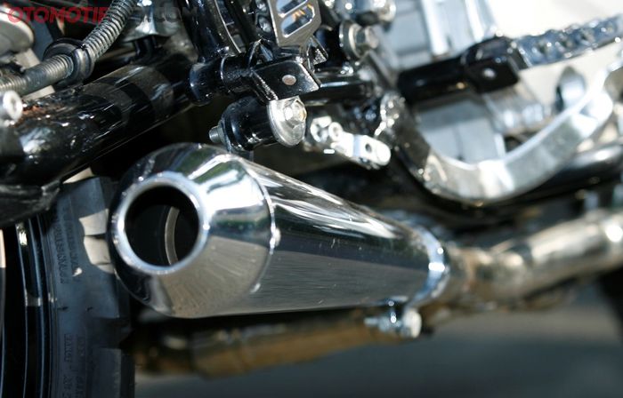 Knalpot dari mesin 4 silinder suaranya merdu