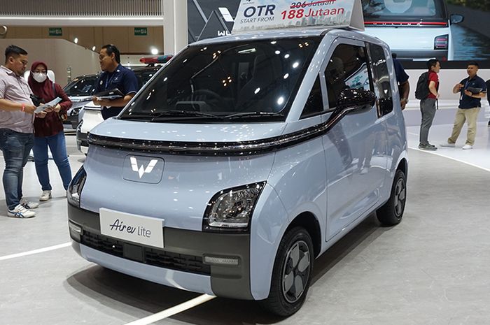 Spesifikasi dan kisaran harga Wuling Air EV Lite 300 tahun 2026.