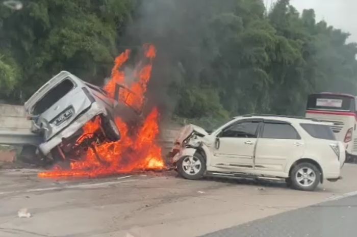 Kecelakaan Tol Japek KM 58