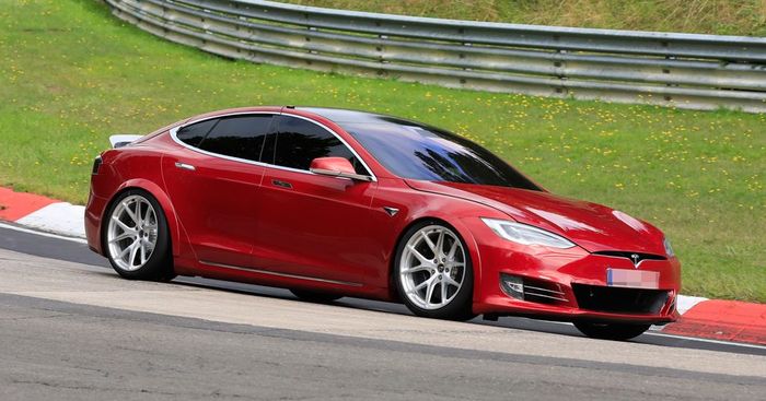 Tesla Model S 