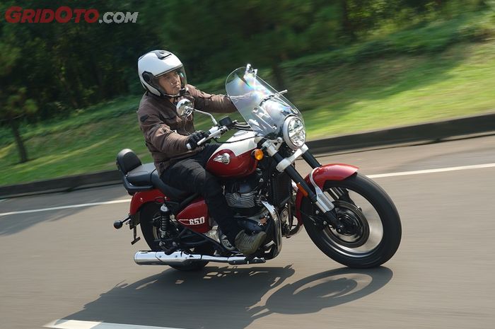 Royal Enfield Super Meteor 650 jadi cruiser nyaman dan bertenaga