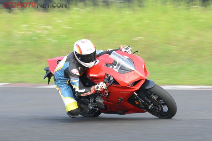 Ducati Panigale V2 punya bobot ringan hanya 176 kg