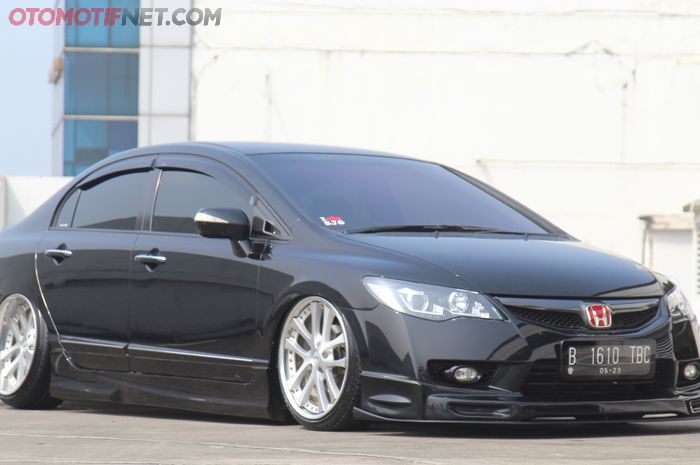Honda Civic FD1 Elegant Black