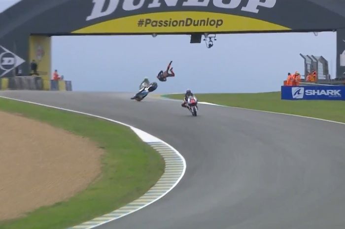 Luca Marini crash high side parah di Moto2 Prancis 2020, Jumat (9/10), Valentino Rossi angkat bicara