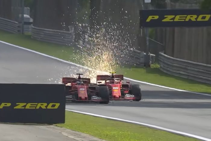 Tapi saat menyalip, keduanya bersentuhan dan membuat mobilnya mengalami pecah ban