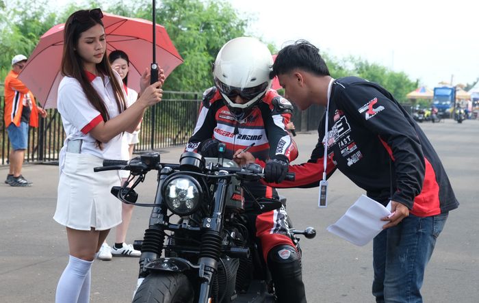 Para pengguna Harley-Davidson bisa adu ketangkasan dan kecepatan di trek lurus secara resmi dan aman