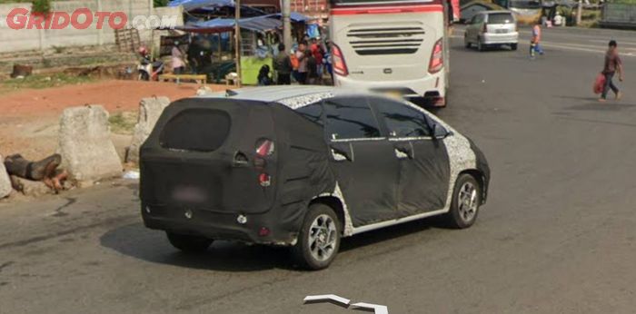 Hyundai Stargazer terpantau Google Street View.