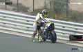 Pembalap Ini Terpaksa Jalan Kaki Setelah Motornya Mogok di FP1 MotoGP Qatar