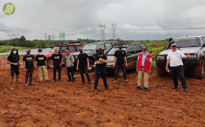 Salah satu kegiatan 4x4 Experience berlangsung di Pagedangan BSD