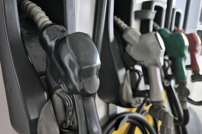 Ilustrasi nozzle pengisian bensin SPBU