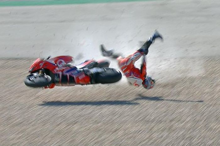 Jorge Martin crash parah dalam FP3 MotoGP Portugal 2021, membuatnya absen di MotoGP Spanyol 202