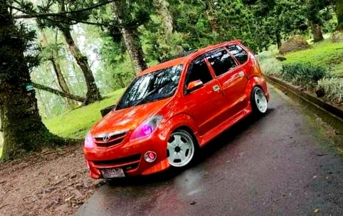 Modifikasi Toyota Avanza G lama pasang bodykit Avanza tipe S