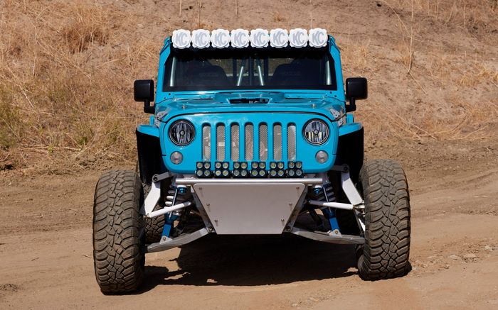 Tampilan depan modifikasi Jeep Wrangler JK ala Baja 1000