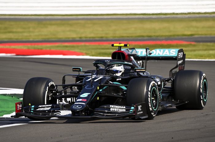 Valtteri Bottas berhasil mengungguli Lewis Hamilton, sementara Max Verstappen tampil impresif di FP1 F1 Spanyol 2020