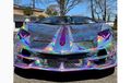 Lamborghini Aventador Tampil Nyentrik Berkelir Hologram Bergelimang Lampu