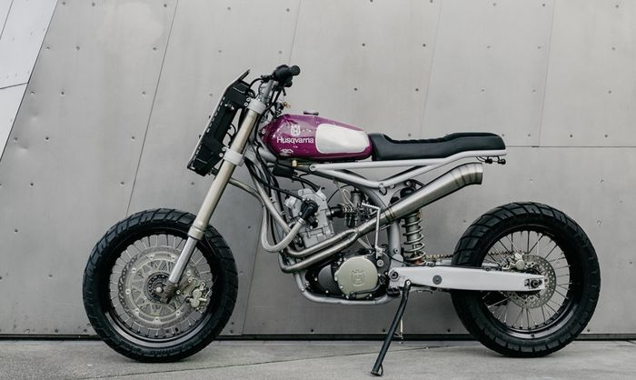 Husqvarna TE 570 custom supermoto dari Moto Mucci