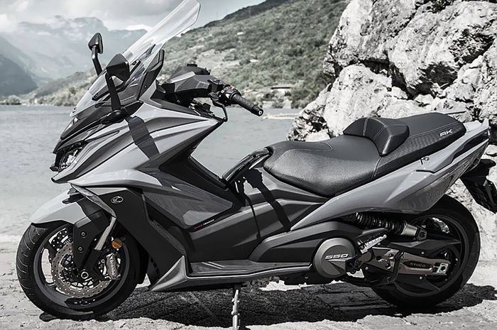 Kymco AK 550 harganya 300 jutaan