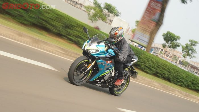 Tes handling dan performa CFMoto 250SR