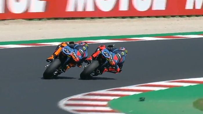 Marco Bezzecchi dan Luca Marini bertarung demi kemenangan di Moto2 San Marino 2020
