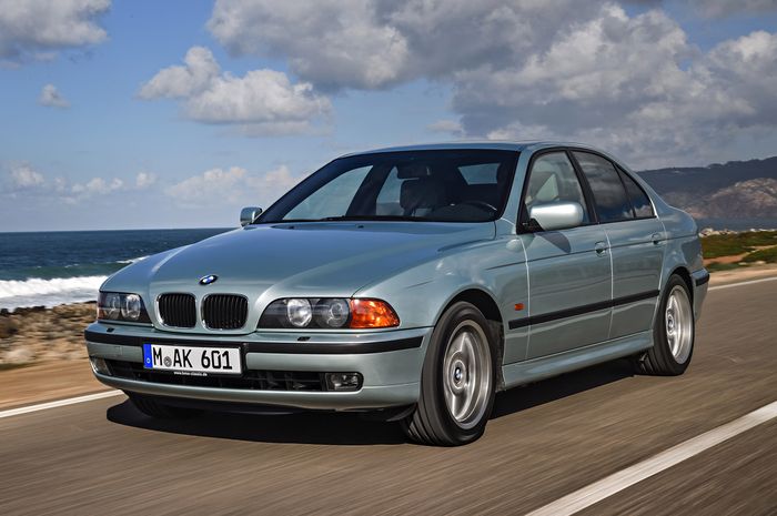 BMW E39 5-Series