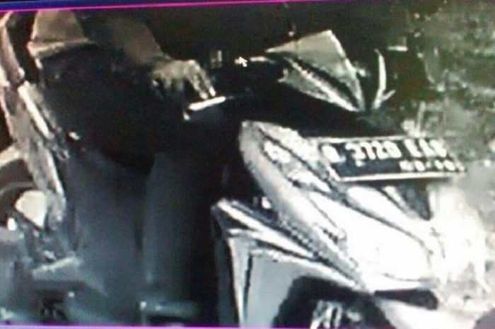 Foto motor pelaku dari rekaman CCTV