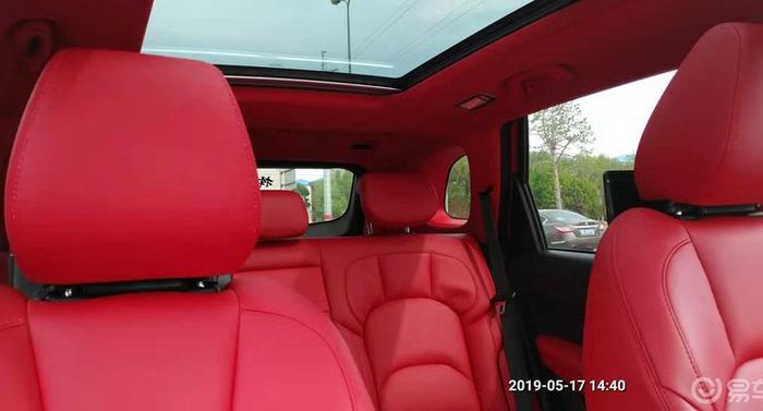 Tampilan kabin mentereng modifikasi kembaran Wuling Almaz