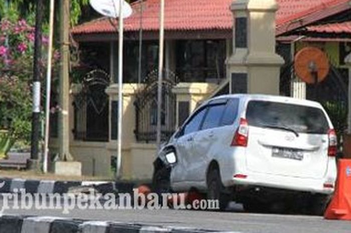 Toyota Avanza yang jadi kendaraan para terduga teroris