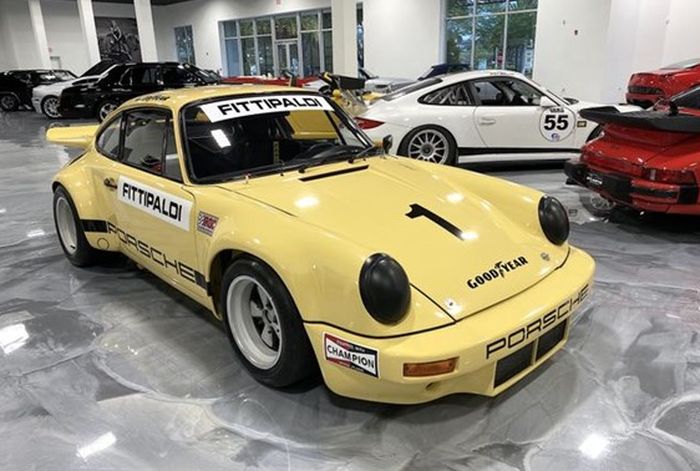 Porsche 911 RSR 1974 yang sempat dikemudikan Emerson Fittipaldi dan dimiliki oleh Pablo Escobar.