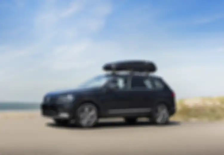 Jangan Asal Jalan, Begini Cara Mengemudikan Mobil yang Pakai Roof Box