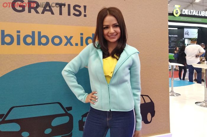 DJ Yasmin dari beli mobil Pajero Sport lewat platfofm online Bidbox