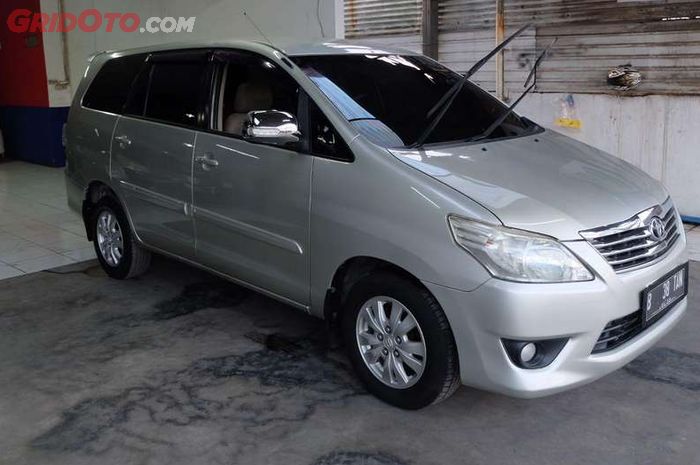Ilustrasi mobil bekas Toyota Innova Diesel