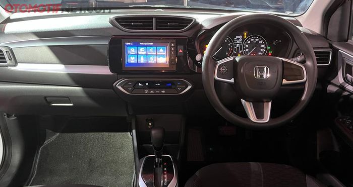 Interior Honda WR-V tipe E CVT