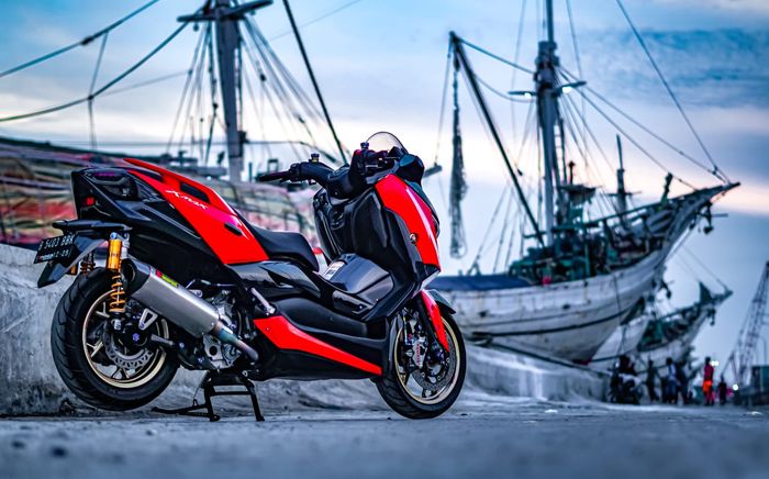 Yamaha XMAX juara 2 daily use Online Customaxi 2021