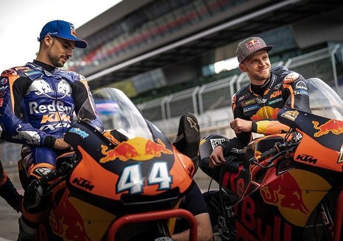 Miguel Oliveira merasa senang bisa kembali jadi rekan satu tim Brad Binder di tim Red Bull KTM pada MotoGP 2021