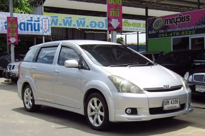 Toyota Wish hadir di Indonesia lewat importir umum