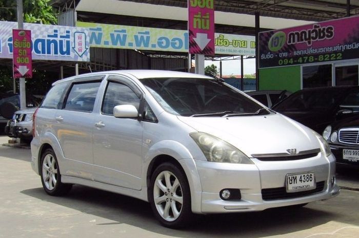 Toyota Wish hadir di Indonesia lewat importir umum